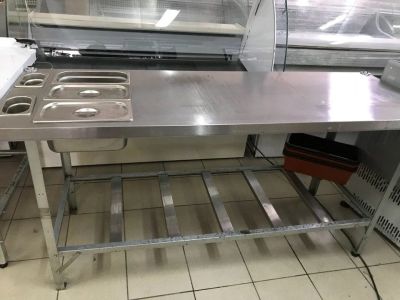 Лот: 11373096. Фото: 1. Стол разделочный 180/60 с гастроемкостями... Пищевое