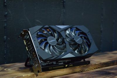 Лот: 19172079. Фото: 1. Видеокарта Gigabyte GTX 1660 super... Видеокарты