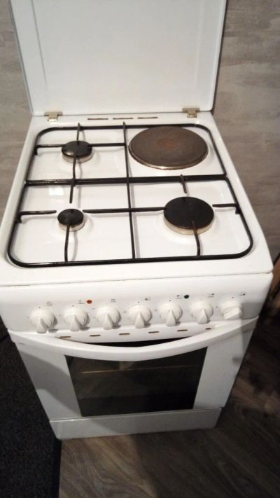 Лот: 10844077. Фото: 1. Indesit K3M11(W). Плиты, духовые шкафы, варочные поверхности