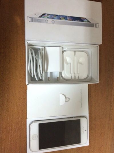 Лот: 6593453. Фото: 1. IPhone 5 16GB. Смартфоны