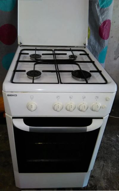 Лот: 8229395. Фото: 1. Газовая плита BEKO. Плиты, духовые шкафы, варочные поверхности