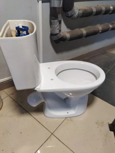 Лот: 25849010. Фото: 1. Унитаз сантек. Унитазы, биде