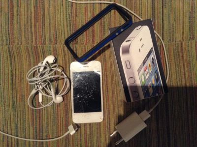 Лот: 4514240. Фото: 1. iPhone 4 8 gb white. Смартфоны