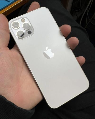 Лот: 19685822. Фото: 1. iPhone 12. Чехлы, бамперы