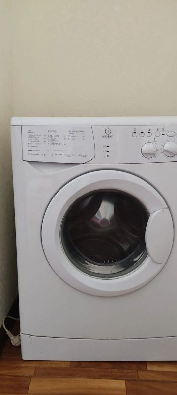 Лот: 19078584. Фото: 1. Стиральная машина indesit wiun102... Стиральные машины