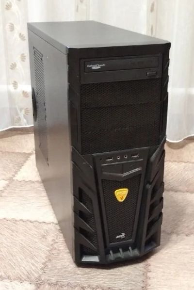 Лот: 18728710. Фото: 1. AeroCool VS-4 + привод + вентилятор... Корпуса, блоки питания