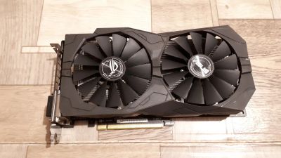 Лот: 17037695. Фото: 1. ASUS AMD Radeon RX 470 4G OC. Видеокарты