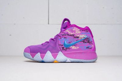 Лот: 11617643. Фото: 1. Кроссовки Nike Kyrie 4. Кеды, кроссовки, слипоны