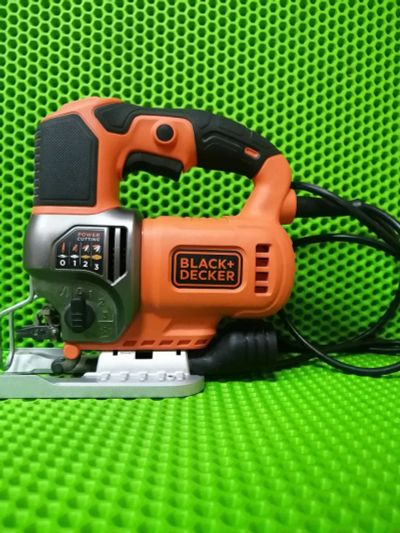Лот: 25549000. Фото: 1. Электролобзик black+decker BES610... Другое (строительство и ремонт)