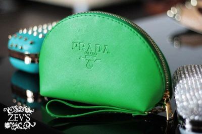 Лот: 2922244. Фото: 1. косметичка PRADA. Бумажники, кошельки, портмоне