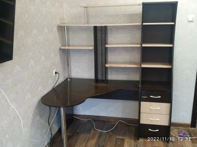 Лот: 19607629. Фото: 1. Компьютерный стол. Компьютерные и письменные столы