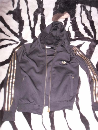 Лот: 6722147. Фото: 1. Костюм спортивный Adidas original... Спортивные костюмы