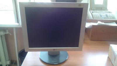 Лот: 4115378. Фото: 1. монитор LG читаем описание. ЖК-мониторы