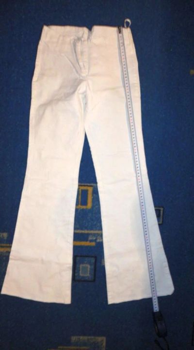 Лот: 8688151. Фото: 1. брюки белые 2 много лотов с рубля. Брюки, шорты, джинсы
