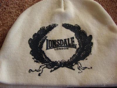 Лот: 2037993. Фото: 1. Шапка Lonsdale. Головные уборы