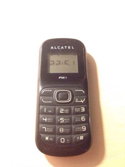 Лот: 3893433. Фото: 1. Телефон Alcatel. Кнопочные мобильные телефоны