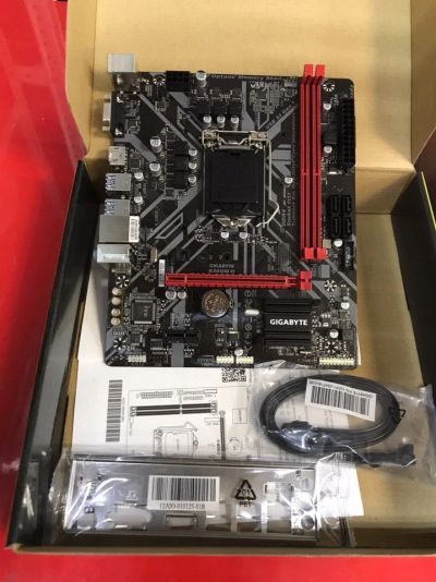 Лот: 14373889. Фото: 1. MB Gigabyte B360M H (mATX, LGA1151... Материнские платы