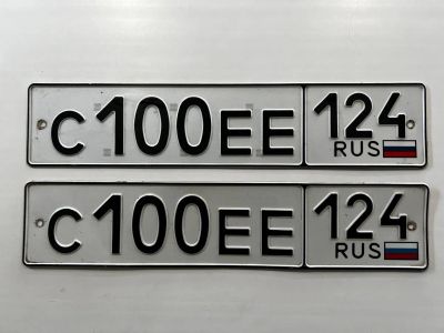 Лот: 24308939. Фото: 1. гос номер С 100 ЕЕ 124. Госномера