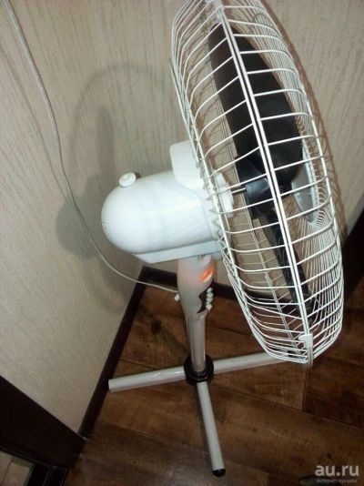 Лот: 10450410. Фото: 1. Вентилятор напольный хорошее состояние. Вентиляция