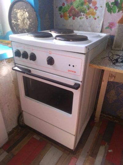 Лот: 14062273. Фото: 1. Электрическая плита до 10.08 срочно. Плиты, духовые шкафы, варочные поверхности