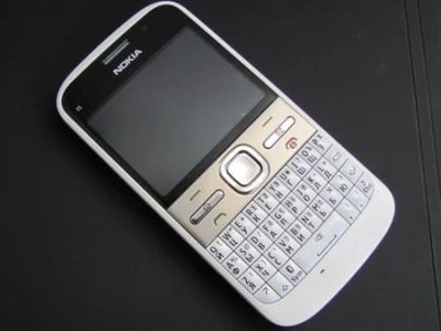 Лот: 3095867. Фото: 1. Продам Nokia E5-00. Кнопочные мобильные телефоны