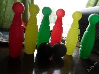 Лот: 1159387. Фото: 1. кегли пластмассовые 6 штук + 2... Другое (игрушки)