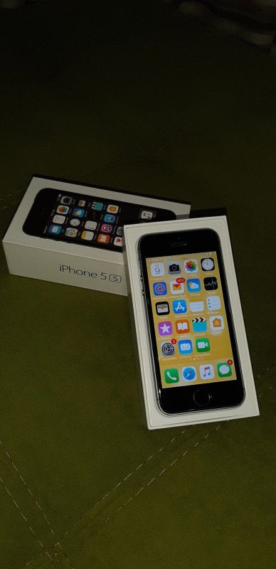Лот: 15159672. Фото: 1. IPhone 5S. Смартфоны