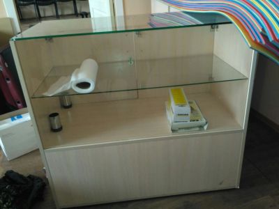 Лот: 9889040. Фото: 1. Витрина б/у хорошее состояние. Мебель для торговли