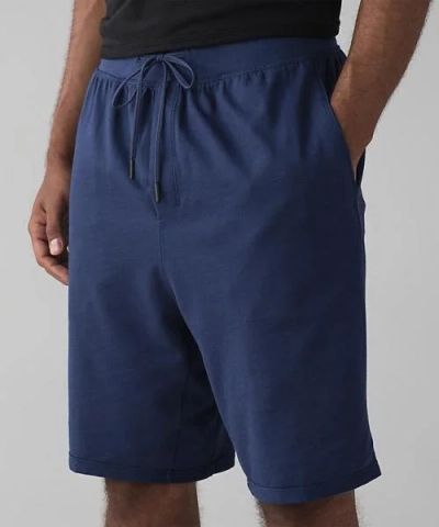 Лот: 12650199. Фото: 1. Шорты Lululemon Mens Clock Out. Брюки, джинсы, шорты