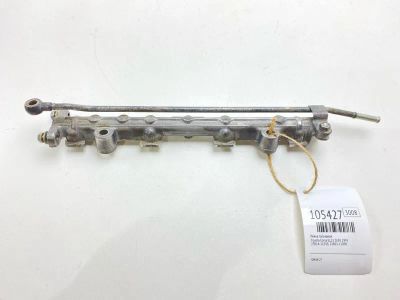 Лот: 25016777. Фото: 1. Рейка топливная Toyota Corsa 1995... Топливная система