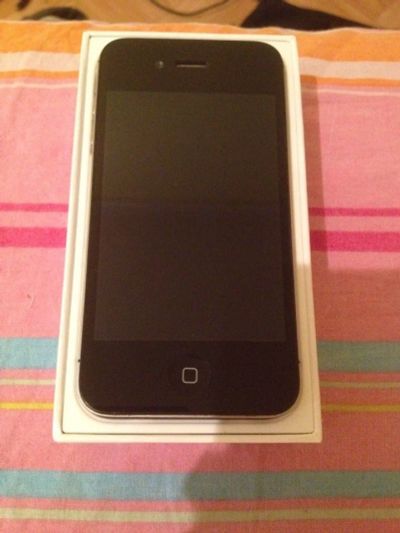 Лот: 5341893. Фото: 1. Iphone 4S 16GB Чёрный. Идеальное... Смартфоны