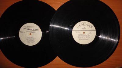 Лот: 18232579. Фото: 1. 2 большие пластинки НЕ ликвид... Аудиозаписи