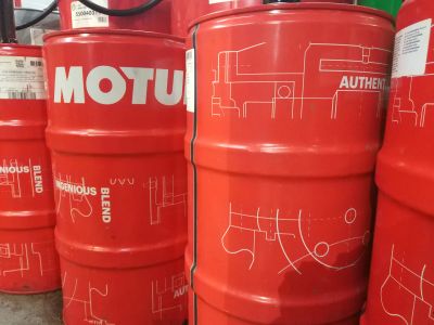 Лот: 21673840. Фото: 1. Motul 6100 5w40 Syn-Nergy На розлив. Масла, жидкости