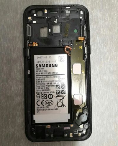 Лот: 10122635. Фото: 1. Средняя часть корпуса Samsung... Корпуса, клавиатуры, кнопки