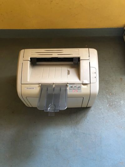 Лот: 15767967. Фото: 1. принтер лазерный hp laserjet 1018. Лазерные принтеры