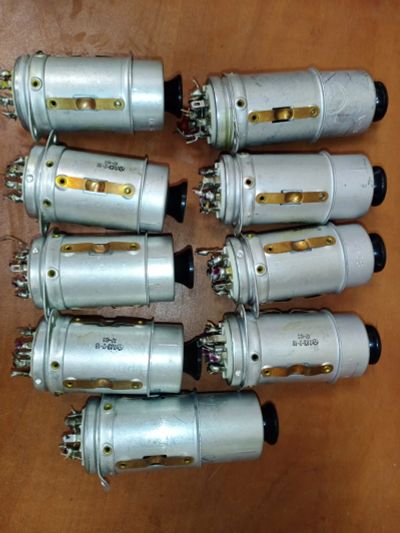 Лот: 25898397. Фото: 1. Радиолампы 12ж1л с панельками. Электронные лампы