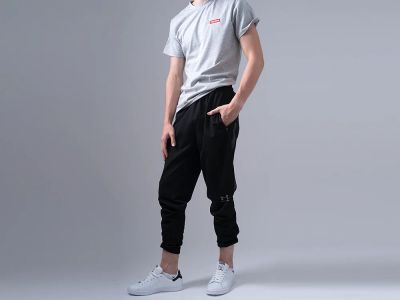 Лот: 12244366. Фото: 1. Брюки спортивные Under Armour... Брюки, джинсы, шорты