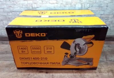 Лот: 24876638. Фото: 1. Торцовочная пила DEKO DKMS1400-210. Электроинструмент