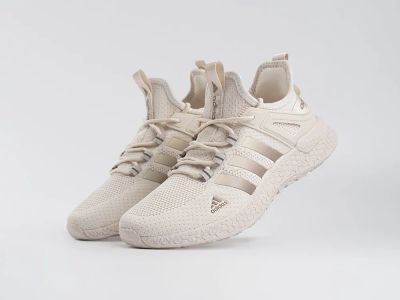 Лот: 25045673. Фото: 1. Кроссовки Adidas Ultra Boost. Кеды, кроссовки, слипоны