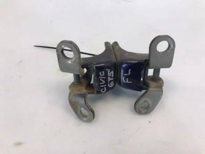 Лот: 21705749. Фото: 1. кронштейн двери Honda Civic 4D... Двигатель и элементы двигателя
