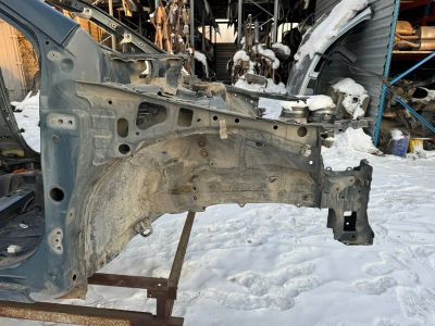 Лот: 25071841. Фото: 1. лонжерон toyota corolla ZRE151L. Двигатель и элементы двигателя