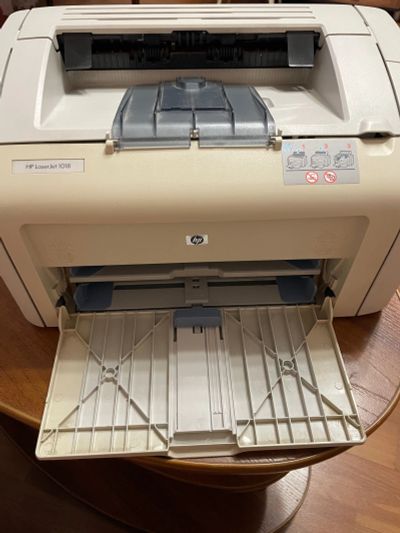Лот: 18449232. Фото: 1. Принтер HP laser jet 1018. Картриджи, расходные материалы