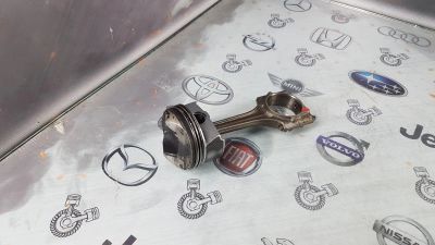 Лот: 23587316. Фото: 1. Поршень с шатуном Volkswagen Passat... Двигатель и элементы двигателя
