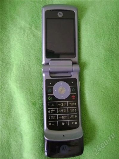 Лот: 1265912. Фото: 1. Телефон Motorola krzr k1 + гарнитура. Кнопочные мобильные телефоны