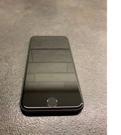Лот: 14583397. Фото: 1. Apple iPhone 8 64GB Space Grey. Смартфоны