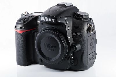 Лот: 3079935. Фото: 1. Nikon D7000 Body в отличном состоянии... Цифровые зеркальные
