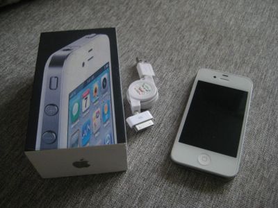 Лот: 3021117. Фото: 1. iPhone 4 -16Gb, идеал,читает все... Смартфоны