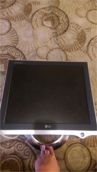 Лот: 9954623. Фото: 1. Монитор LG. ЖК-мониторы