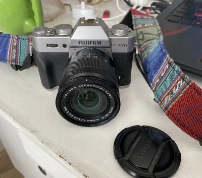 Лот: 19284733. Фото: 1. Fujifilm X-T20 Silver + 16-50mm... Цифровые беззеркальные со сменной оптикой