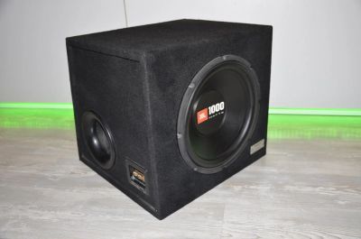 Лот: 10577901. Фото: 1. Сабвуфер JBL c коробом Sony. Сабвуферы